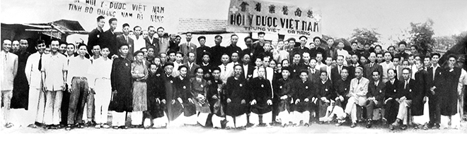 Các thành viên Hội Y Dược Việt Nam tại Trung Việt - Đà Nẵng. (Ảnh tư liệu)