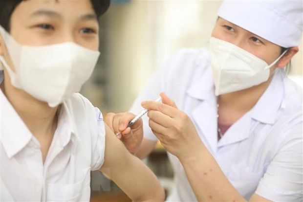 Tiêm vaccine ngừa COVID-19. (Nguồn: TTXVN)