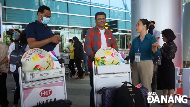 Các đại biểu tham dự Diễn đàn Phát triển đường bay châu Á 2022 đã bắt đầu có mặt tại Đà Nẵng. Ảnh: XUÂN SƠN.
