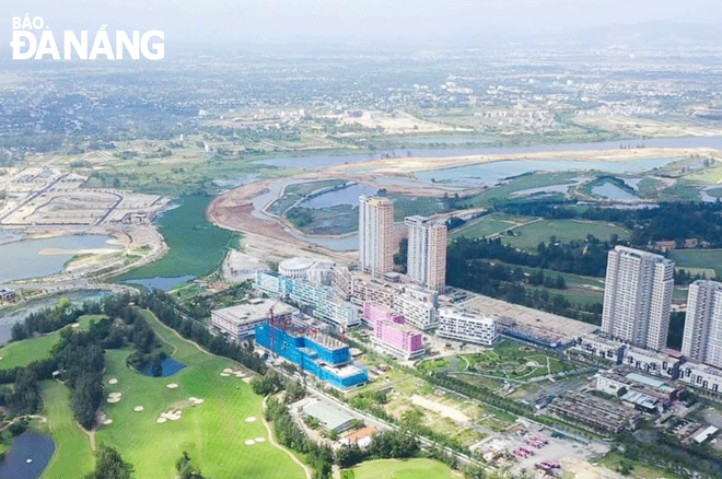 Investors show keen interest in real estate projects in Da Nang’s coastal areas.  IN THE PHOTO: the image of the Cocobay Entertainment and Tourism Complex and Co Co riverside area in Ngu Hanh Son District. Photo: TRIEU TUNG