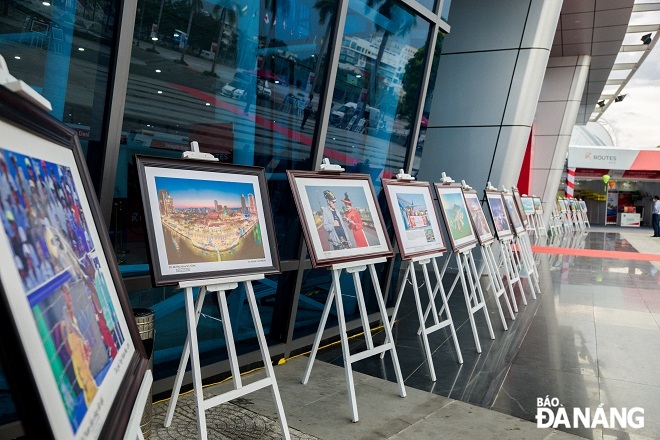 A total of 60 photos featuring the beauty of the people, natural landscapes, preserved wildlife, infrastructure, tourists and cuisine of the city were on display at the photo exhibition.