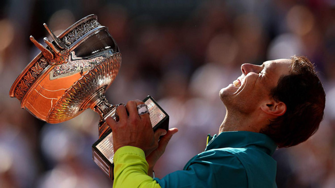 Rafael Nadal hạnh phúc khi 14 lần vô địch Roland Garros. Ảnh: Roland Garros