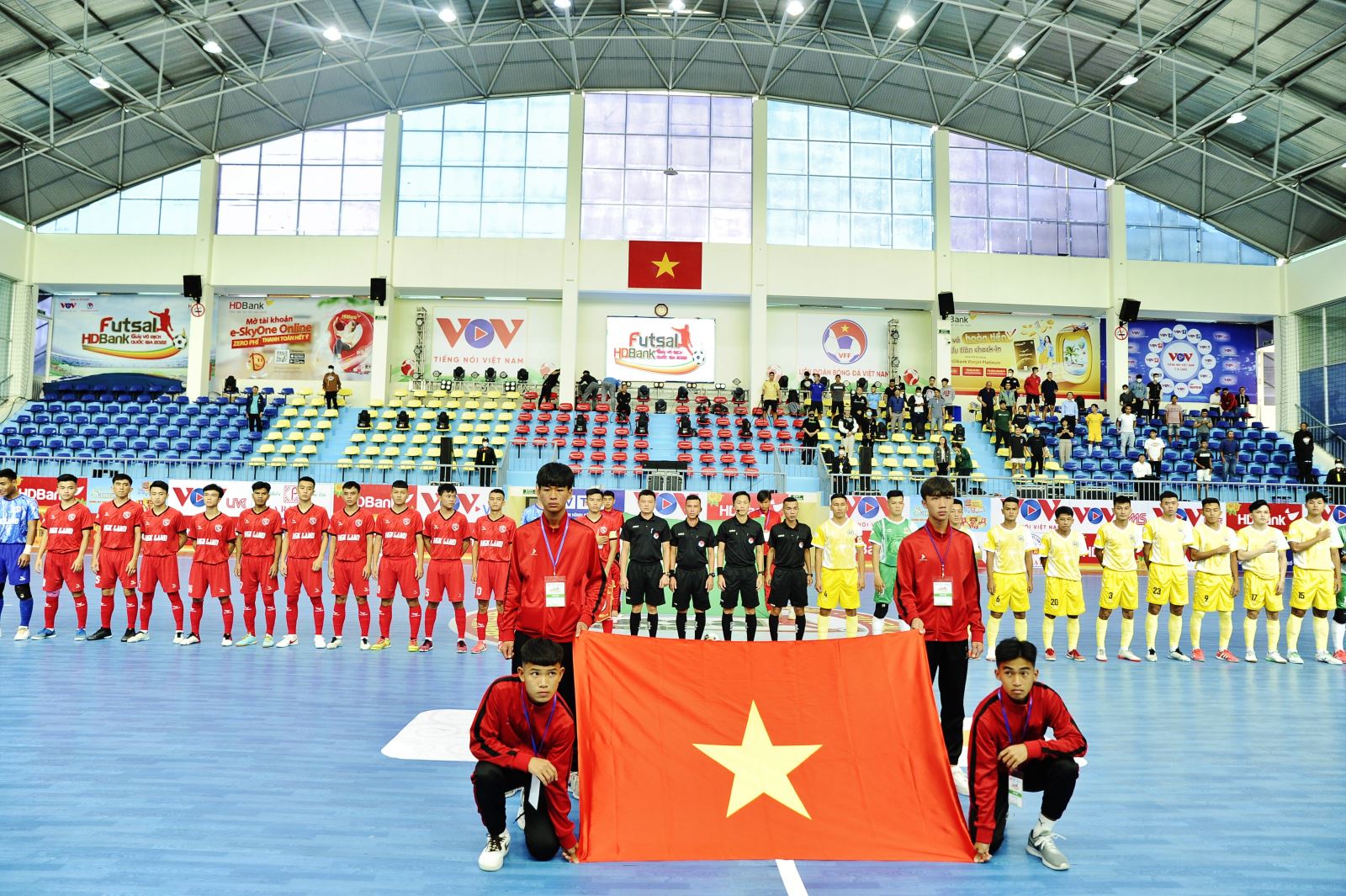 Vòng chung kết giải futsal HDBank Vô địch Quốc gia 2022 có 9 đội bóng thi đấu. Ảnh: BTC