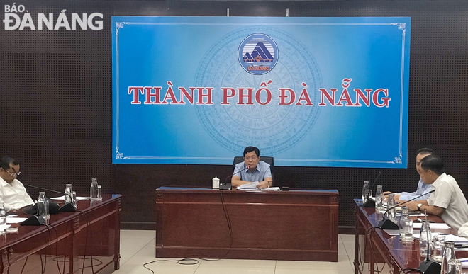 Phó Chủ tịch UBND thành phố Trần Phước Sơn chủ trì cuộc họp. Ảnh: M.Q