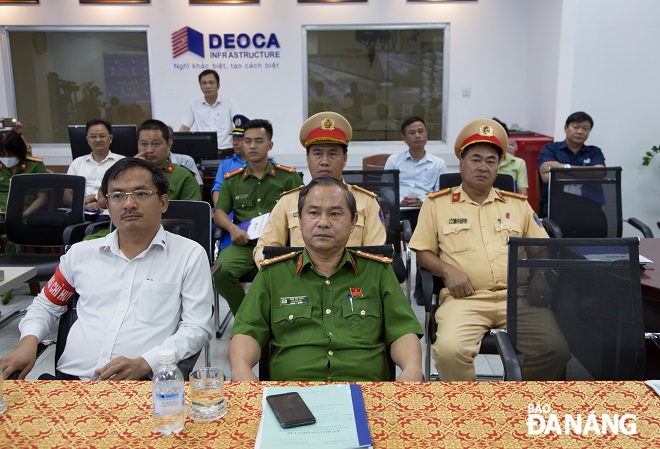 Đại diện lực lượng chức năng của thành phố Đà Nẵng và tỉnh Thừa Thiên Huế có mặt tại buổi diễn tập.