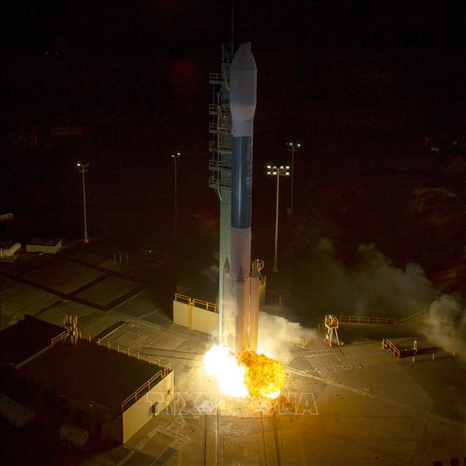 Tên lửa Delta II mang theo vệ tinh ICESat-2 rời bệ phóng ở căn cứ không quân Vandenberg, bang California, Mỹ tối 15/9/2018. Ảnh tư liệu: AFP/TTXVN