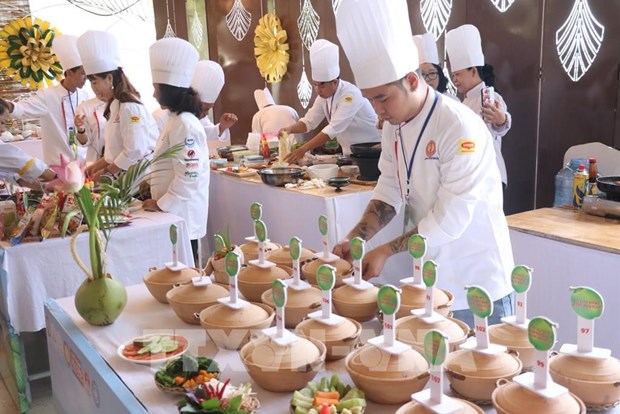 222 coconut-based dishes presented at an event (Photo: VNA)