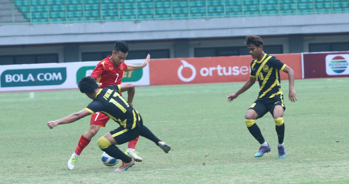 Bán kết 1 U19 Đông Nam Á 2022:  U19 Việt Nam thua  U19 Malaysia 0-3