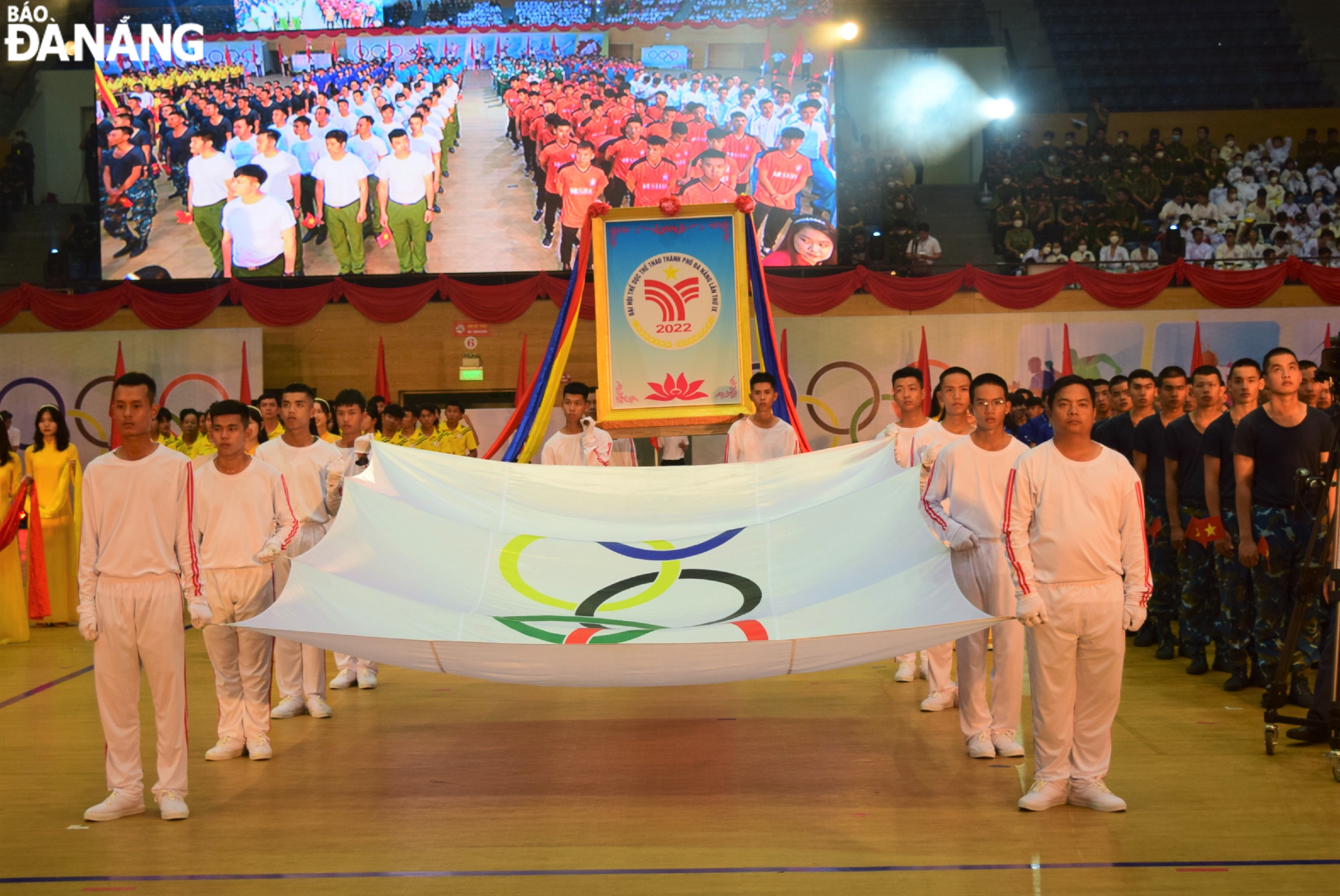 A large number of athletes attending the opening ceremony. Photo: P.N