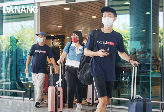 Visitors at Da Nang International Airport. Photo: XUAN SON