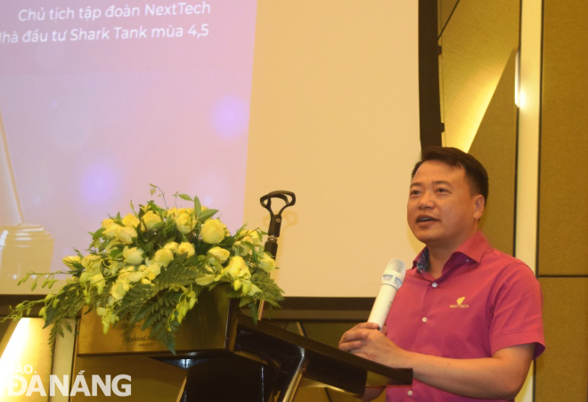 Shark Nguyễn Hòa Bình, Chủ tịch HĐQT Công ty CP Tập đoàn NextTech bày tỏ mong muốn thúc đẩy chuyển đổi số toàn diện trong doanh nghiệp tại Đà Nẵng. Ảnh: HOÀNG HIỆP