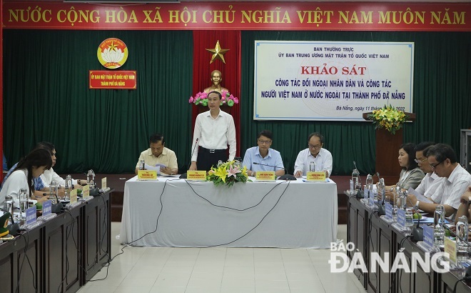 Vice President of the VFF Central Committee Phung Khanh Tai speaking at the meeting. Photo: N.QUANG