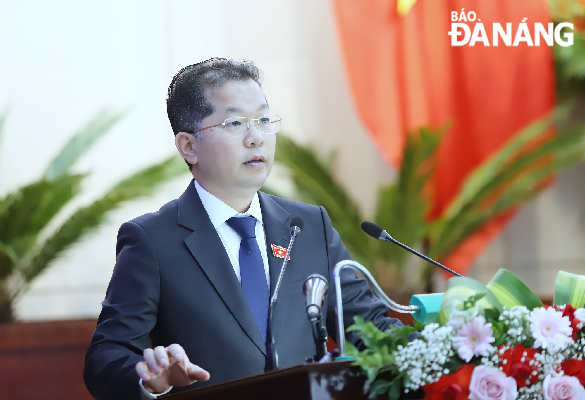 Municipal Party Committee Secretary Nguyen Van Quang  addressing the event.