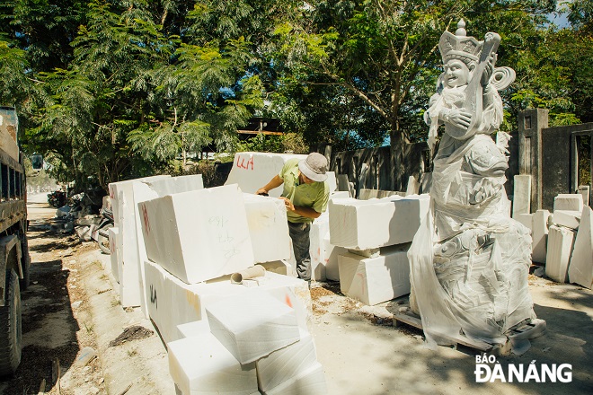 The rapidly escalating prices make stone carving establishments face many difficulties in production and business activities.