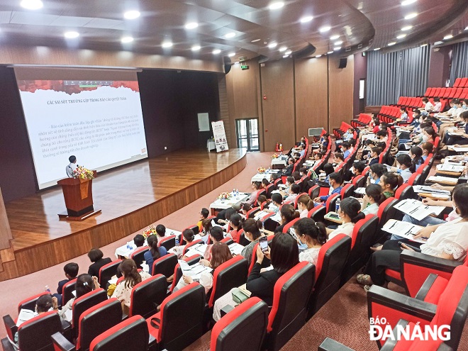Hội nghị diễn ra với đông đảo doanh nghiệp, cá nhân làm việc trong hệ sinh thái Logistics/CCU Hải quan tại Việt Nam tham dự.