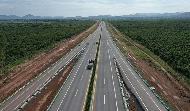 Phnom Penh-Sihanoukville Expressway (Photo: khmertimeskh.com)