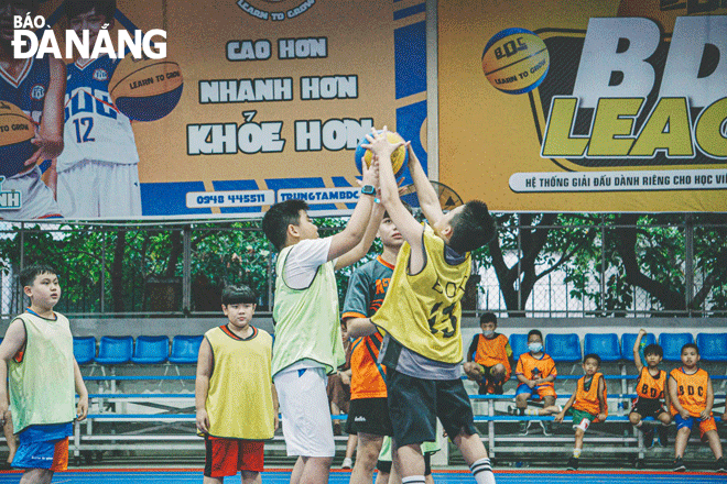 Trainees at the Da Nang Basketball Development Centre
