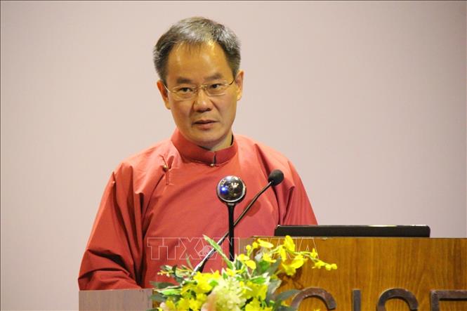 Tiến sĩ Nguyễn Ngọc Anh, Trưởng Ban Tổ chức Trường hè Khoa học Việt Nam, phát biểu tại buổi khai mạc.