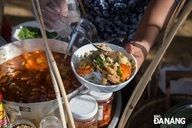 Bát mỳ Quảng Phú Chiêm có hương vị ngon không tưởng.
