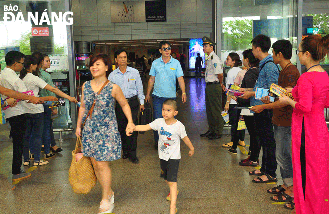 Visitors at Da Nang International Airport. Photo: THANH LAN