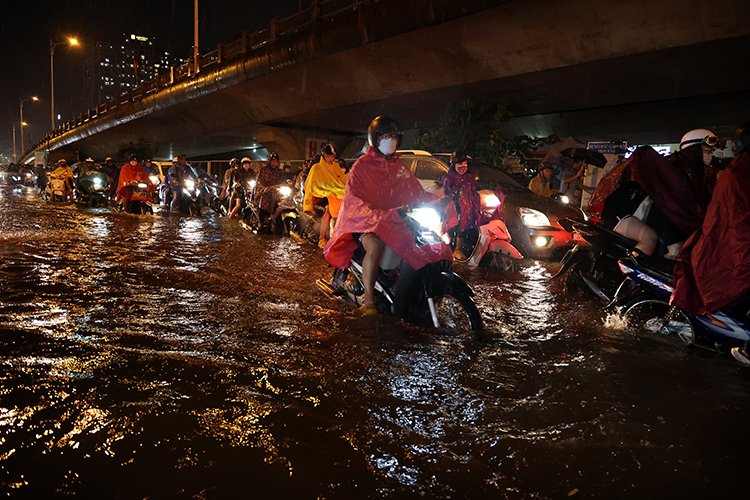 Bắc Bộ có mưa rào và dông.