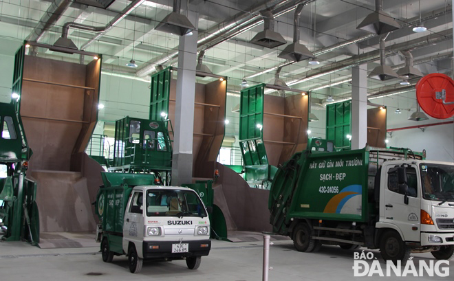 The waste transfer station on Le Thanh Nghi street will be visited by many participants of the forthcoming international conference and exhibition on waste treatment solutions and technologies in Vietnamese cities. Photo: HOANG HIEP