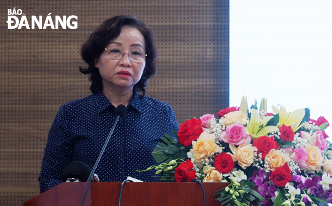 Vice Chairwoman Ngo Thi Kim Yen delivers her remarks at the launching ceremony for the COVID-19 booster vaccination campaign. Photo: PHAN CHUNG