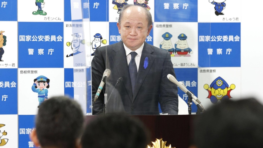 Giám đốc Cơ quan Cảnh sát quốc gia Nhật Bản Itaru Nakamura thông báo sẽ từ chức tại cuộc họp báo ở Tokyo ngày 25-8. Ảnh: Japan Times	