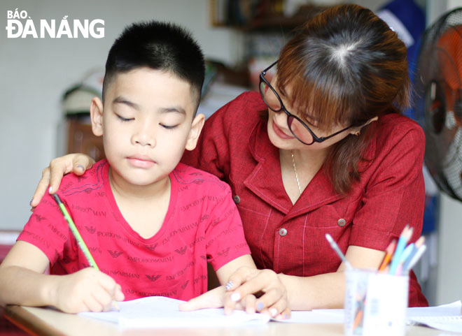 Tiếng Việt là môn học quan trọng, giúp phát triển ngôn ngữ, tư duy và khả năng diễn đạt của trẻ.  Ảnh: THANH TÌNH