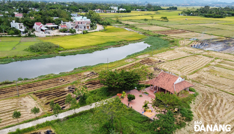 Currently, La Chau is a relatively open place but its premises and garden are not large enough to accommodate large crowds. Therefore, the district is planning to expand La Chau’s garden, renovate its campus, build an entrance linking with the southern ring road for convenient travel. All these works are expected to carry out in 2023.