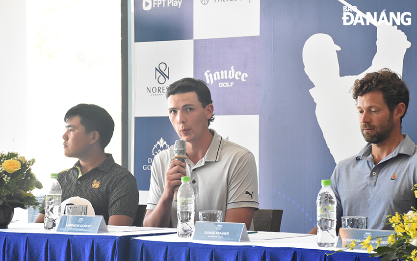 Australian golfer Harrison Gilbert (centre) who is ranked 12th in the 2022 ADT's prize money ranking is speaking at the press conference. Photo: THU HA