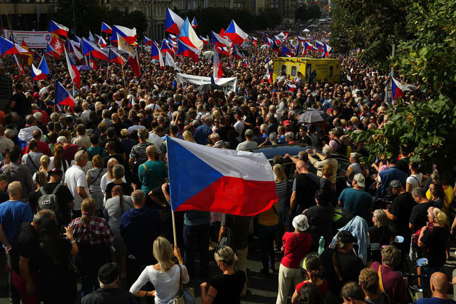 Cộng hòa Czech: Biểu tình yêu cầu chính phủ từ chức