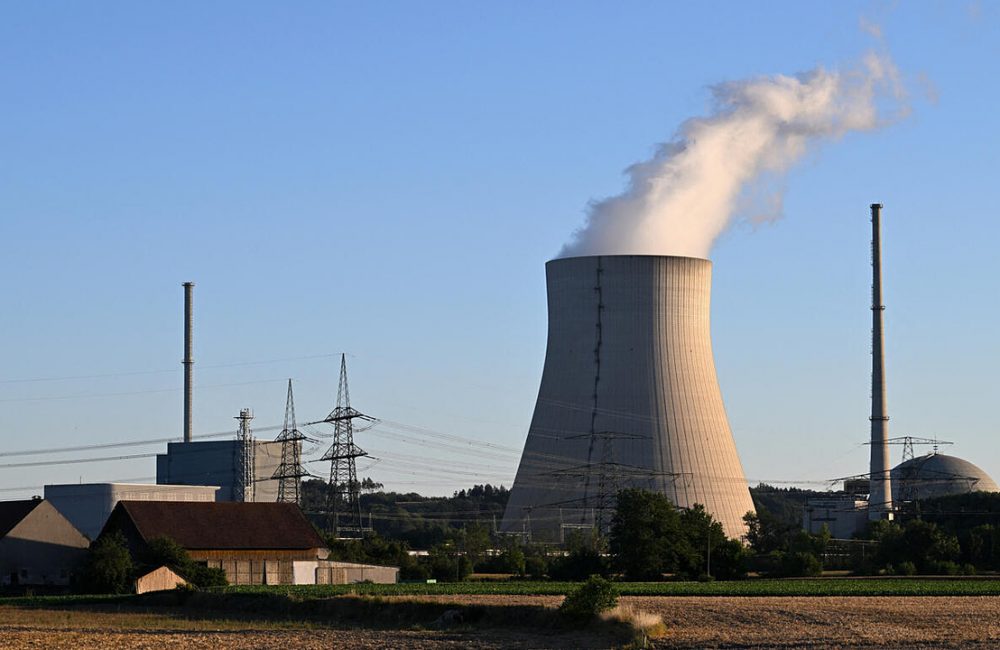 Đức hoãn kế hoạch loại bỏ nhà máy điện hạt nhân