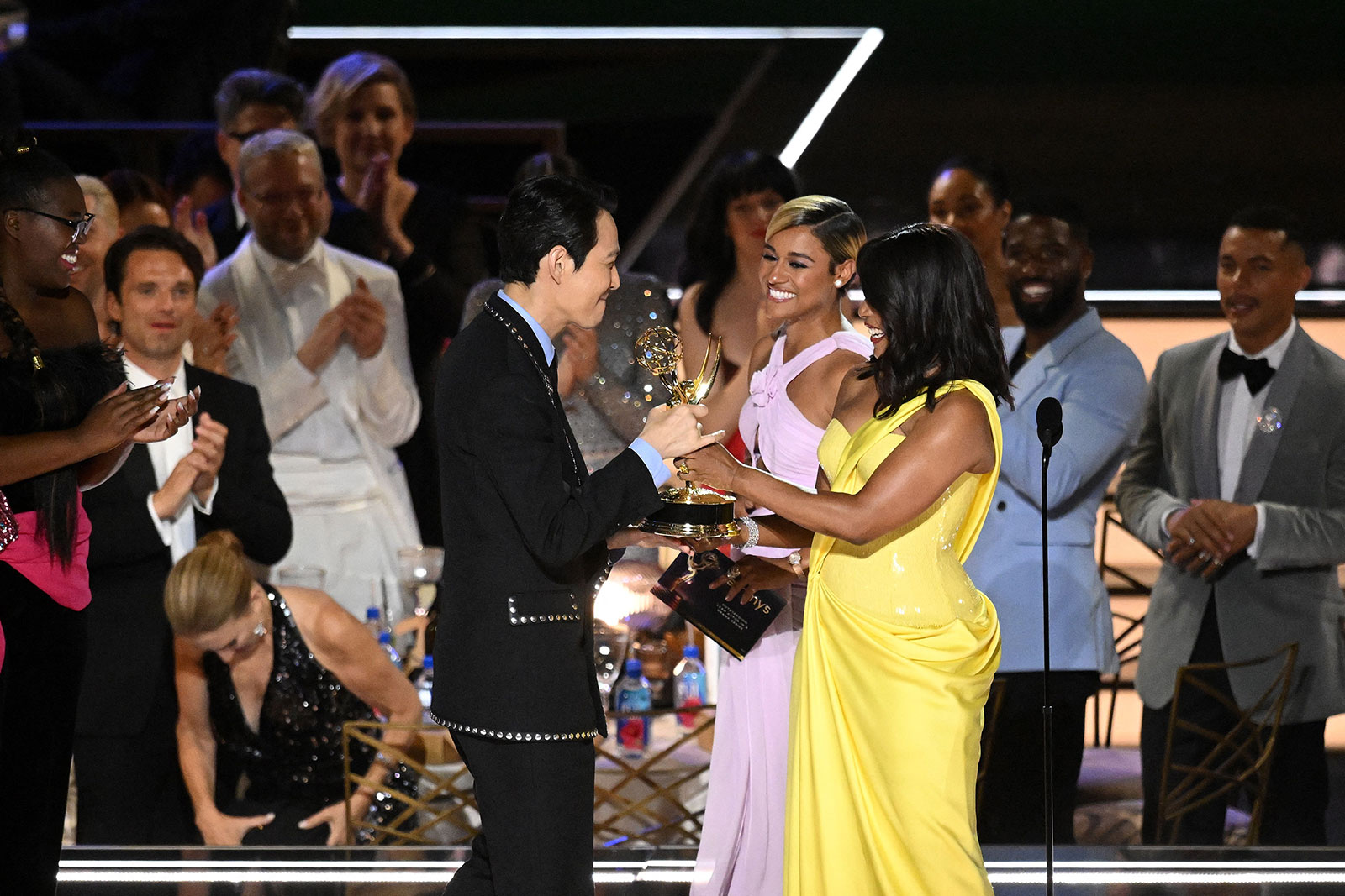 Lễ trao giải Emmy 2022 ghi dấu ấn với loạt giải thưởng danh giá