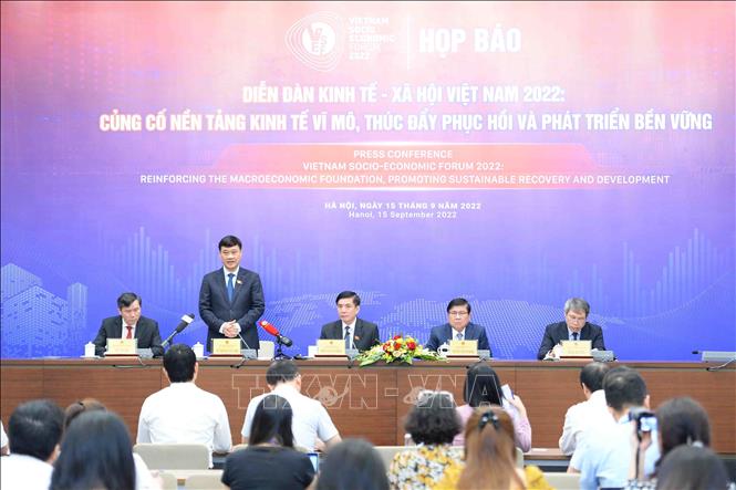 Ngày 18-9, diễn ra Diễn đàn kinh tế - xã hội Việt Nam 2022