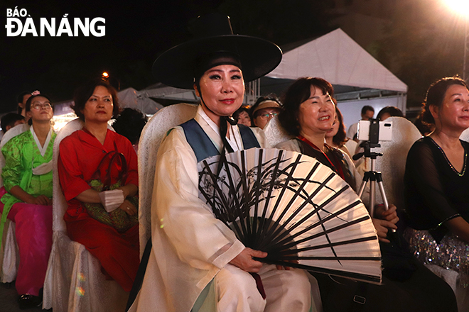 The event sees the participation of 50 actors and artists from South Korea.