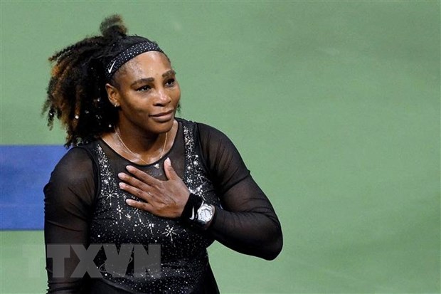 Tay vợt Mỹ Serena Williams sau trận đấu với đối thủ Ajla Tomljanovic của Australia tại vòng 3 giải quần vợt Mỹ Mở rộng 2022 (US Open) ở New York, Mỹ ngày 3-9. (Ảnh: AFP/TTXVN)