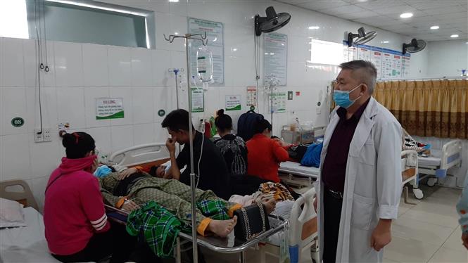  Các nạn nhân trong vụ cháy tại quán karaoke số 166C, khu phố 1A, phường An Phú, thành phố Thuận An, tỉnh Bình Dương đang được điều trị tại bệnh viện. Ảnh: Dương Trí Tưởng/TTXVN