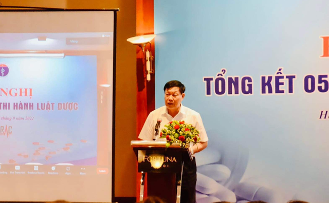 Thứ trưởng Bộ Y tế Đỗ Xuân Tuyên cho biết, Luật Dược năm 2016 đang có nhiều khoảng trống - Ảnh: VGP/HM