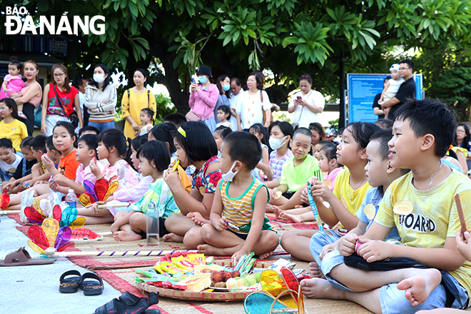 Các hoạt động trung thu tạo ra sự hứng khởi, góp phần động viên các em bước vào năm học mới đạt nhiều kết quả tốt trong học tập và rèn luyện.