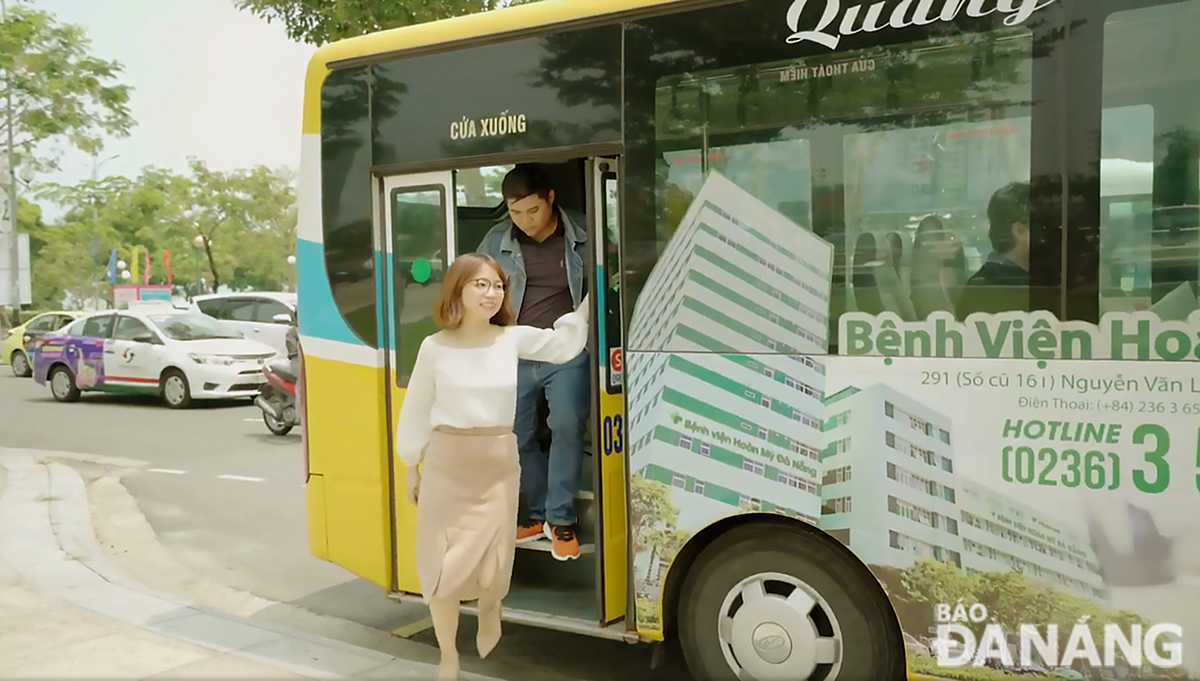 Passengers are seen getting off a subsidised intra-city bus