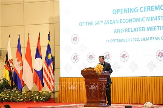 Cambodian Prime Minister Techo Hun Sen addresses the event (Photo: VNA)