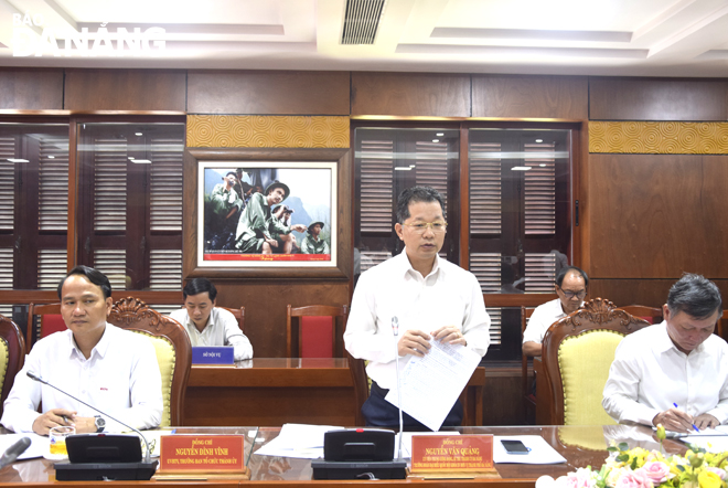 Secretary Nguyen Van Quang delivering his remarks at the working session. Photo: TRONG HUY