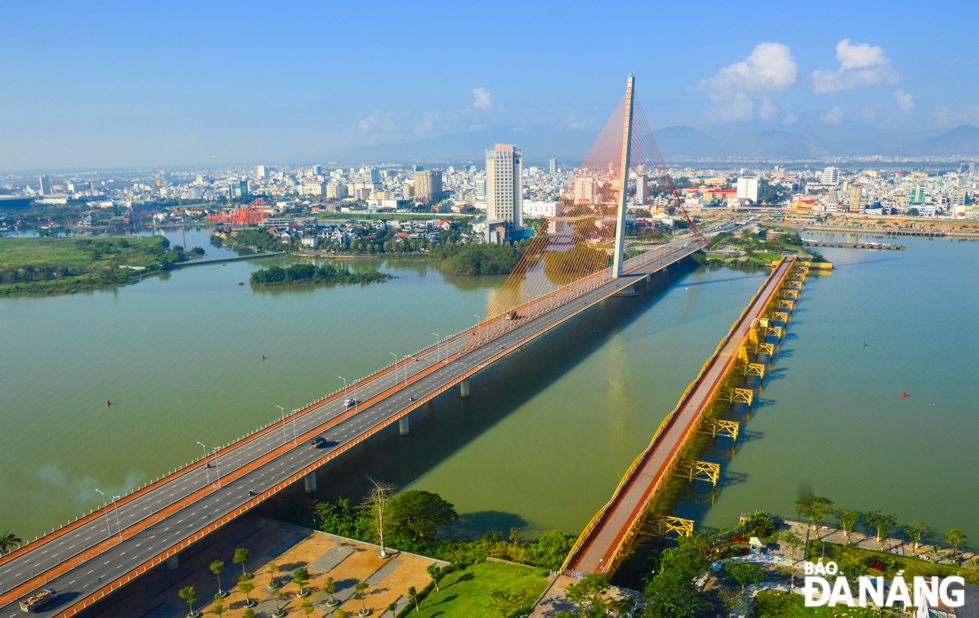 The Nguyen Van Troi Bridge- Tran Hung Dao area where Bach Dang - Nguyen Van Troi - Tran Hung Dao pedestrian promenade will be established in the near future.
