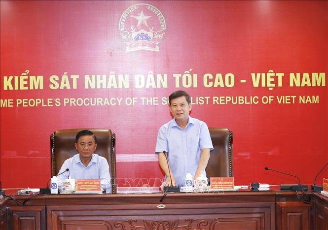 Đồng chí Lê Minh Trí, Uỷ viên Trung ương Đảng, Viện trưởng Viện Kiểm sát nhân dân tối cao phát biểu tại hội nghị. Ảnh: Phương Hoa/TTXVN