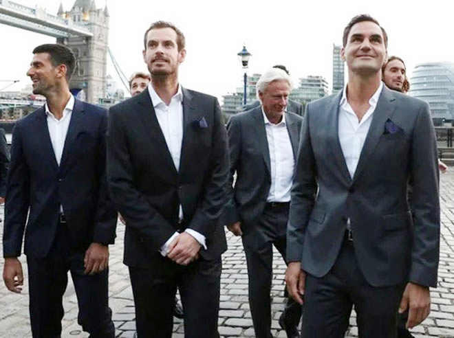 Huyền thoại quần vợt người Thụy Sĩ Roger Federer (bìa phải) cùng đội tuyển châu Âu có mặt ở London để dự Laver Cup. Ảnh: Lavercup.com