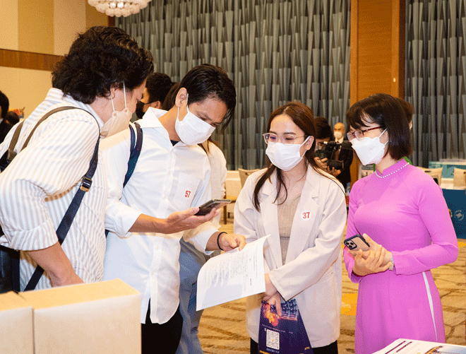 Da Nang has conducted its tourism promotion programmes in major source markets for its international arrivals. In the photo: Da Nang’s tourism businesses are meeting with their Japanese partners during the recent destination marketing campaign in Japan.  