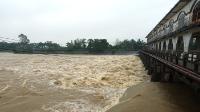 Sông Vu Gia vượt mức báo động 2, thủy điện điều tiết lũ