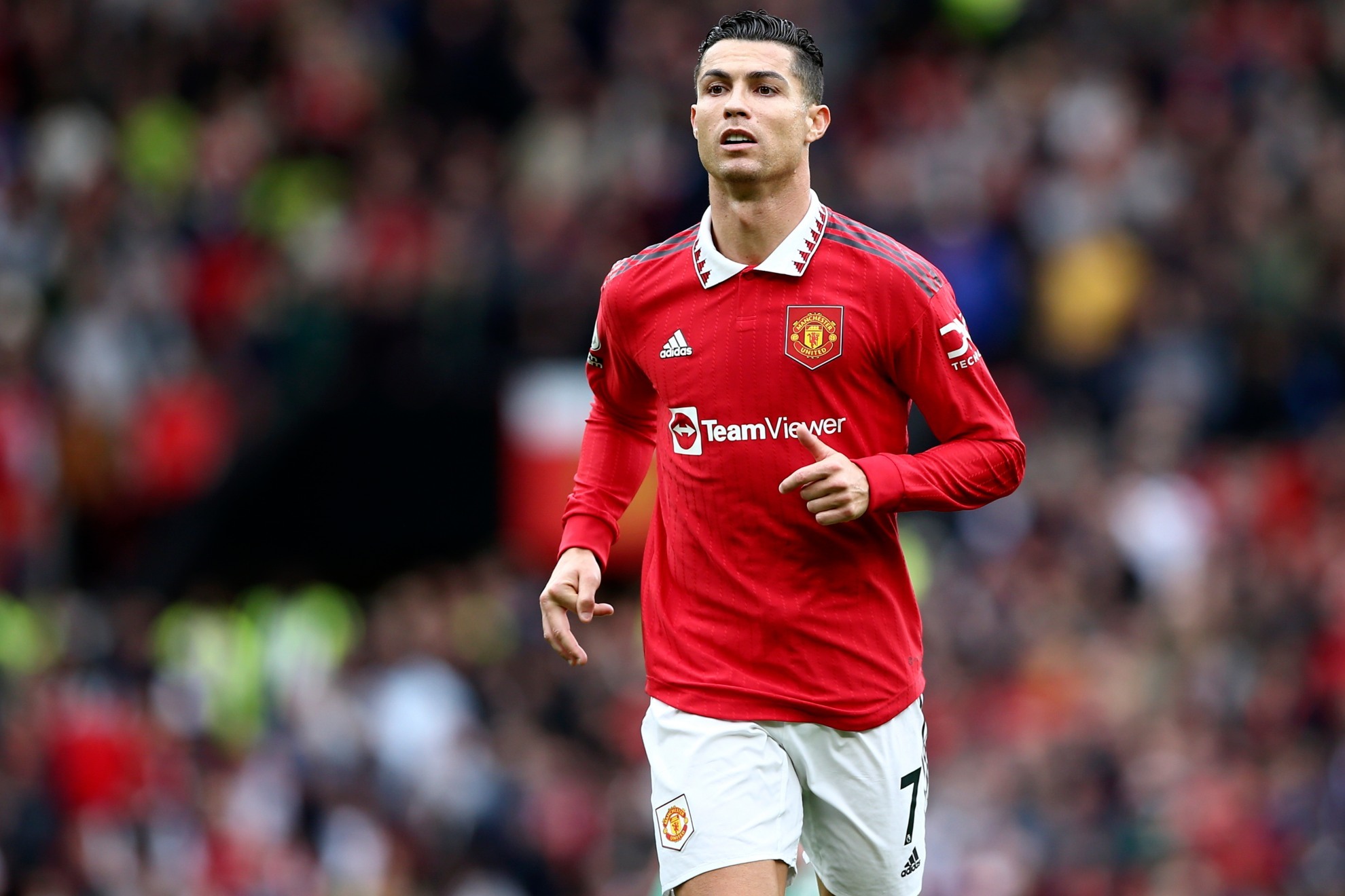 Ronaldo viết tâm thư sau khi bị loại khỏi đội hình Manchester United