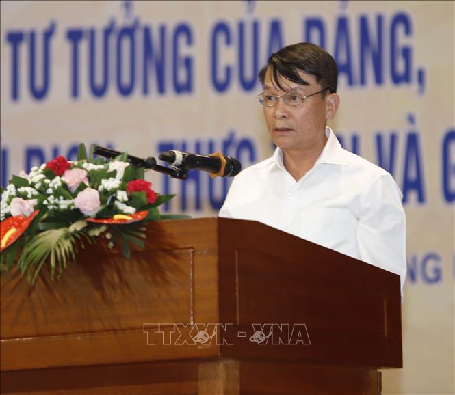 Phó Chủ tịch thường trực Hội Nhà báo Việt Nam Nguyễn Đức Lợi phát biểu khai mạc buổi tọa đàm. Ảnh: Hoàng Hùng/TTXVN